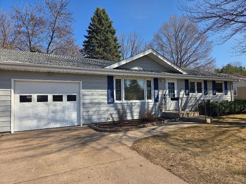 Photo of 848 Dellwood Street S, Cambridge, MN 55008 (MLS # 7045921)