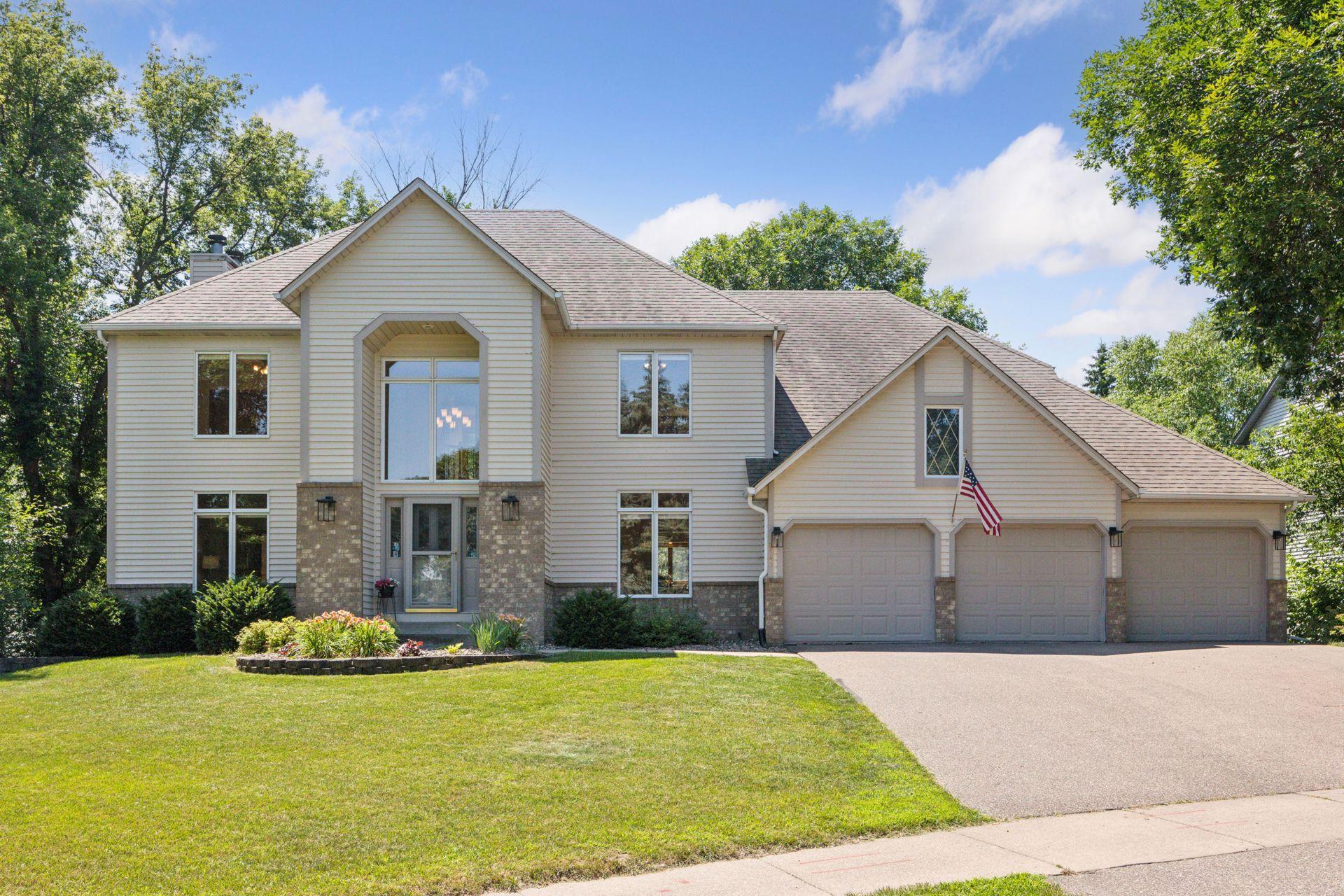 8943 Sylvan Ridge