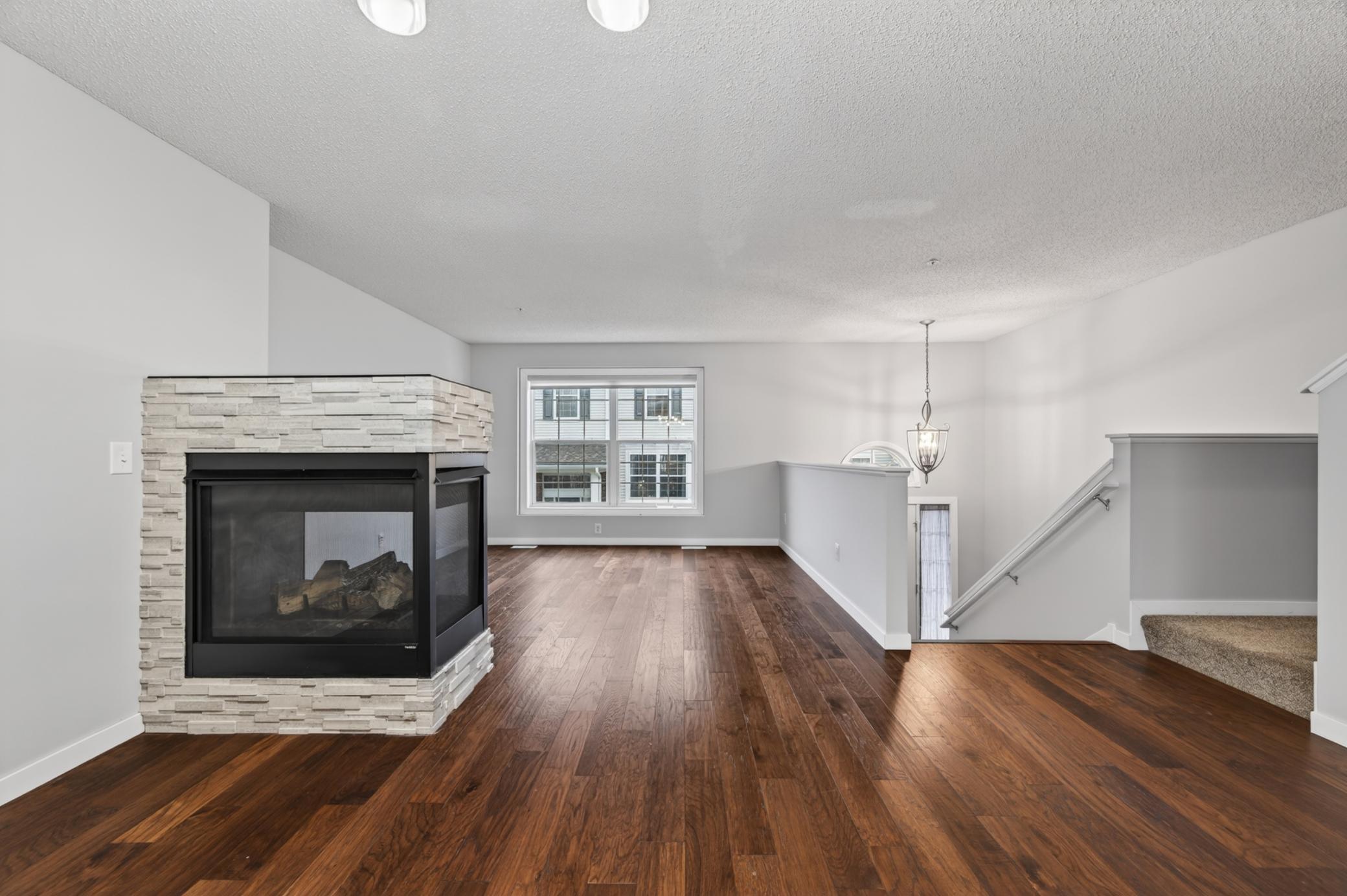 900 Ledgestone Drive