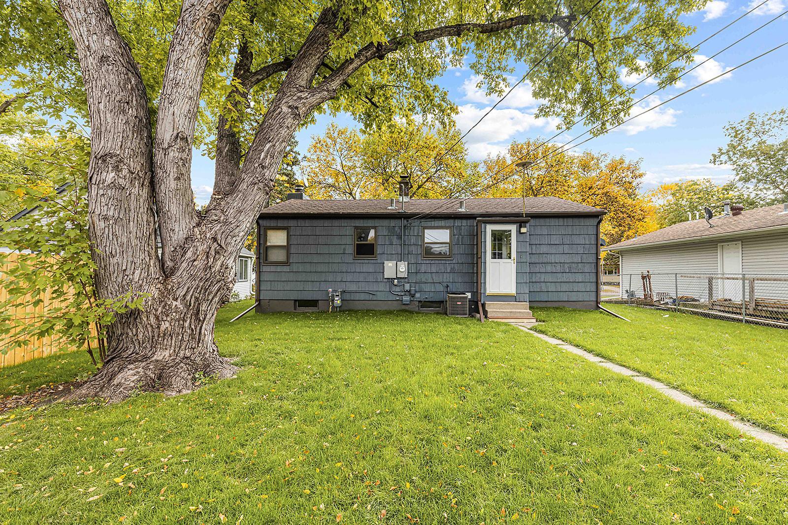 902 N 26th Street N
