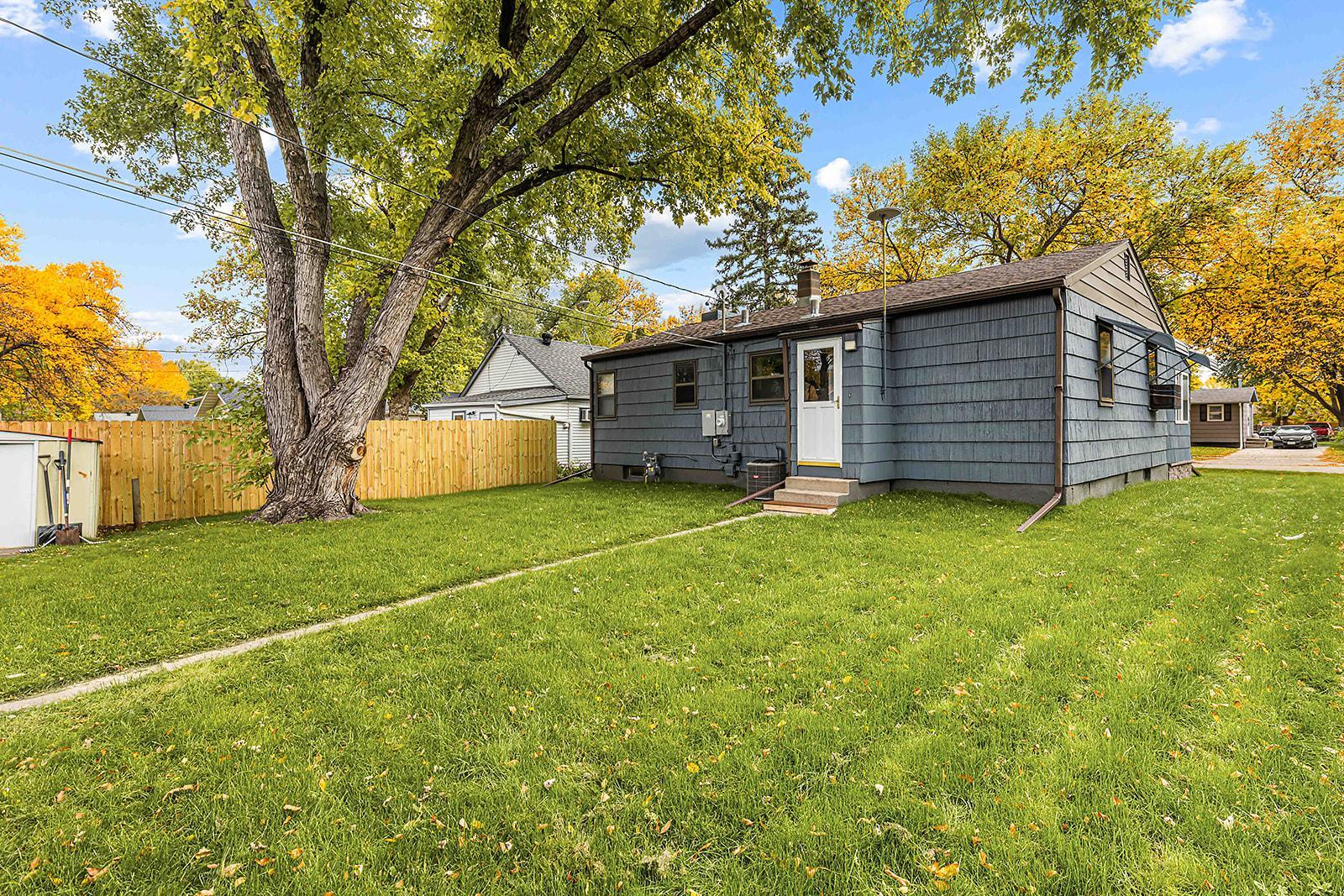 902 N 26th Street N