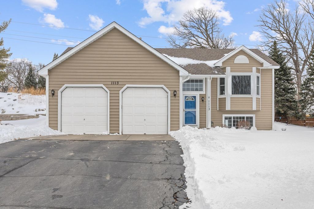Photo of 1113 Emerson Court, Burnsville, MN 55337 (MLS # 7025433)