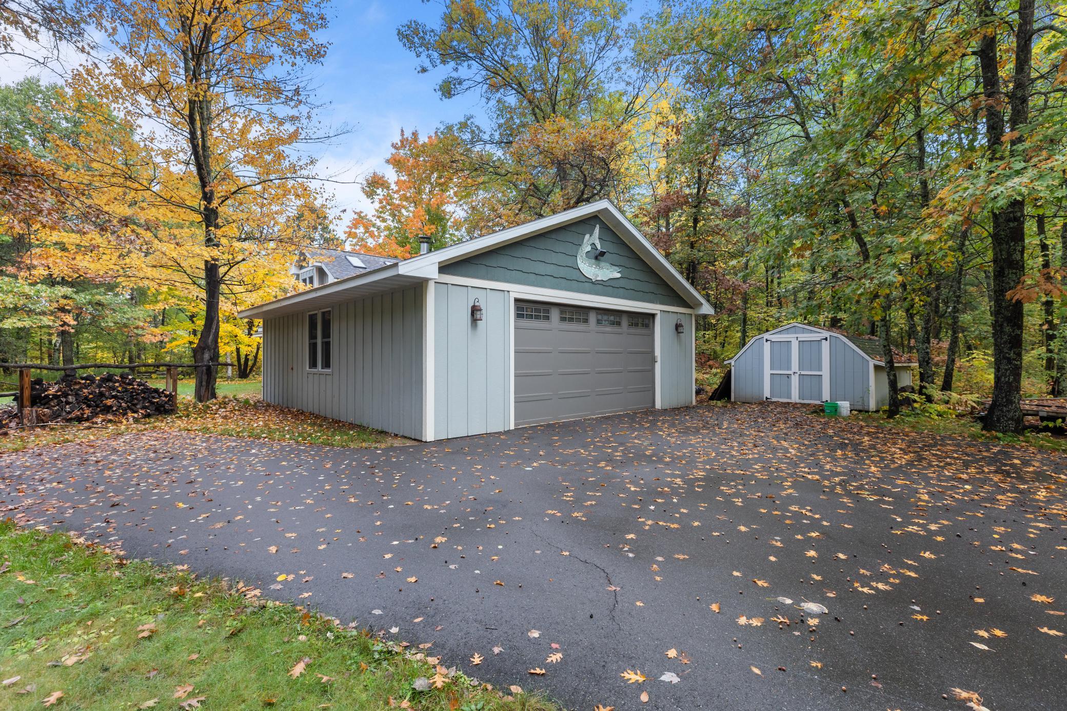 27499 W Twin Lake Drive