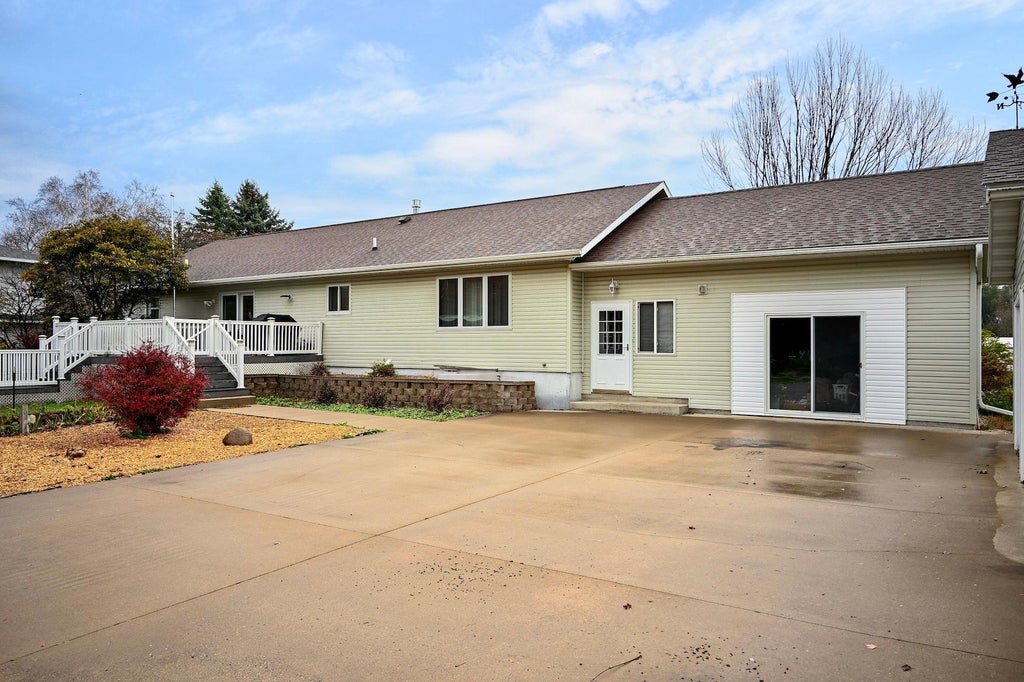 Photo of 306 Saehler Drive, Minnesota City, MN 55959 (MLS # 7165299)