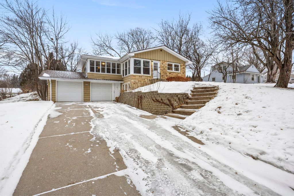 Photo of 1171 Ingerson Road, Arden Hills, MN 55112 (MLS # 7010730)