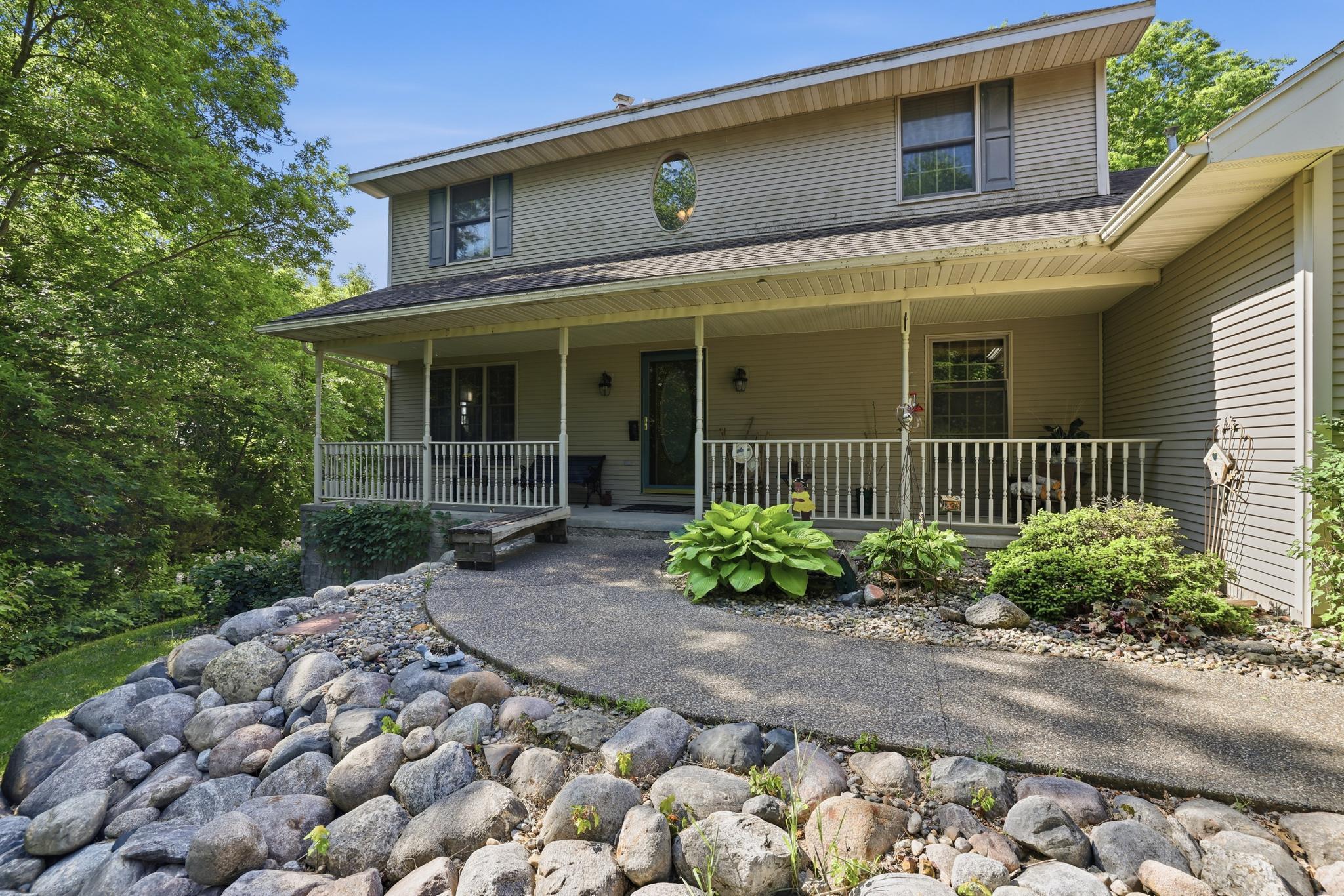 Photo 1 of 49 — 25507 208th Lane, Belle Plaine, MN 56011