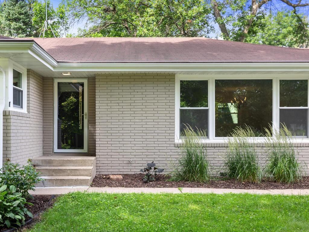 Photo of 4820 Williston Road, Minnetonka, MN 55345 (MLS # 7018176)