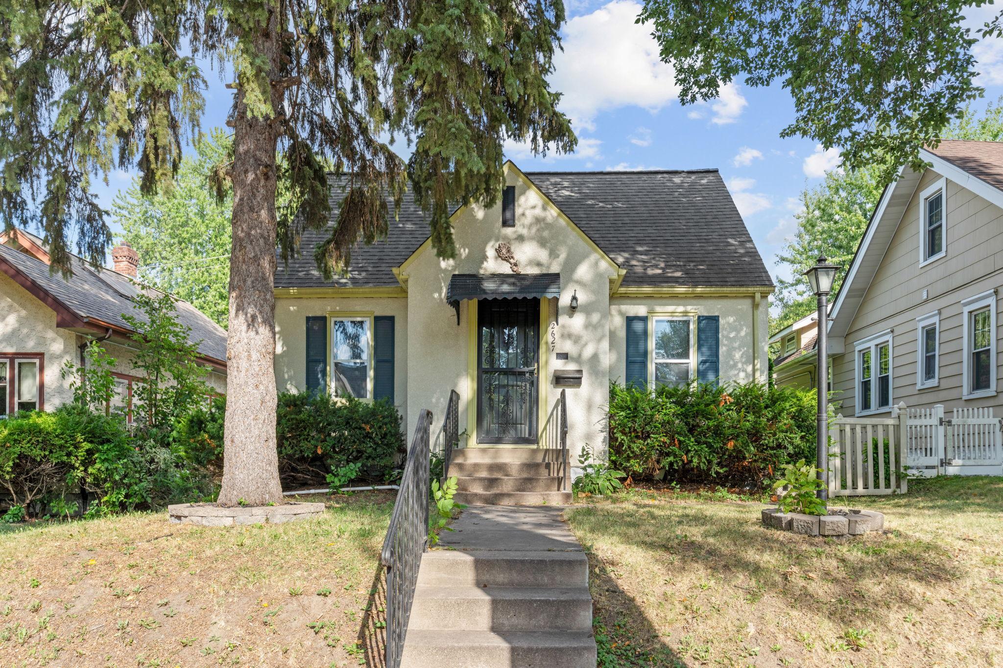 2627 Mckinley Street NE