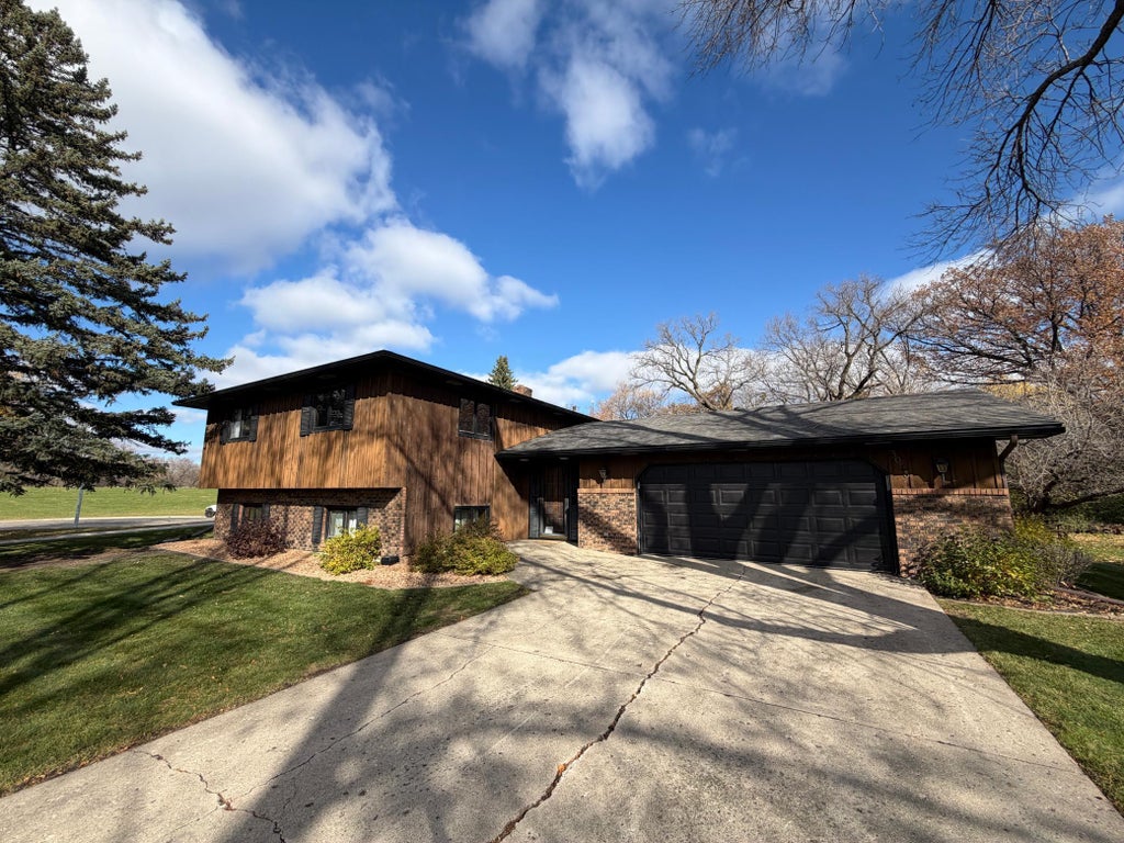 Photo of 3008 Rivershore Drive, Moorhead, MN 56560 (MLS # 7166407)