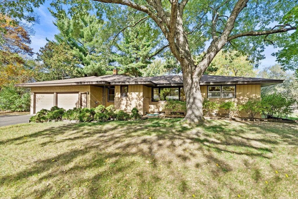 Photo of 2827 123rd Avenue NW, Coon Rapids, MN 55433 (MLS # 7162257)