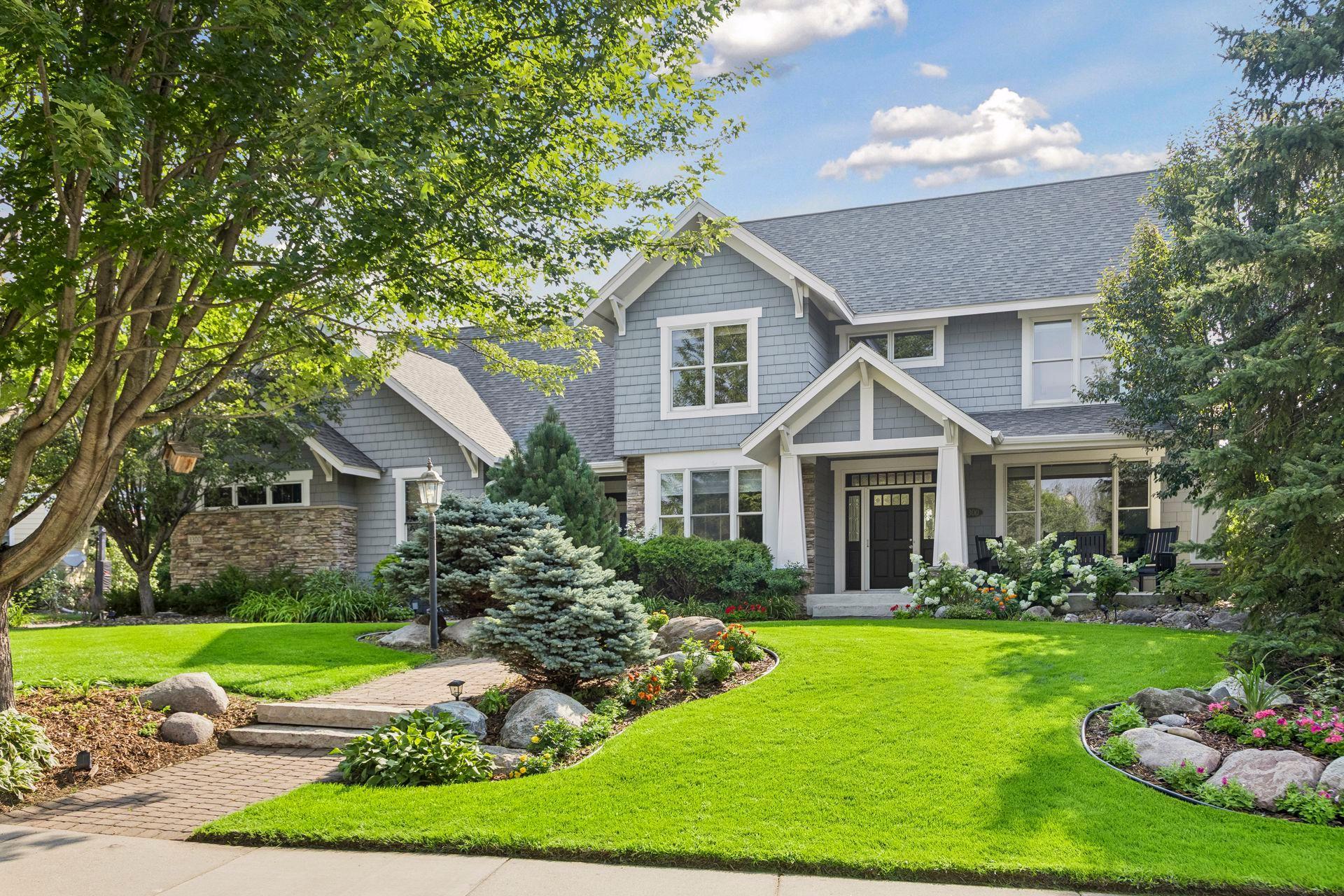 3300 Crestmoor Bay