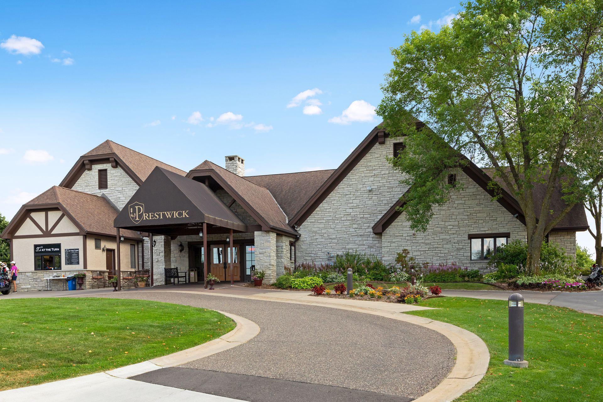 3300 Crestmoor Bay