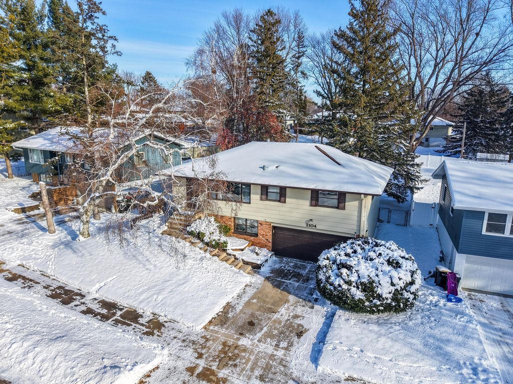 Photo of 2104 21st Avenue NW, Rochester, MN 55901 (MLS # 6823203)