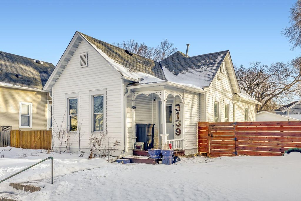 Photo of 3139 15th Avenue S, Minneapolis, MN 55407 (MLS # 7014113)
