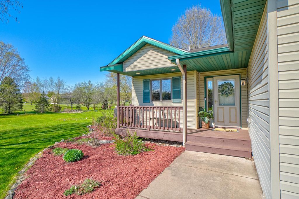 Photo of 897 217th Street, Osceola, WI 54020 (MLS # 7074272)