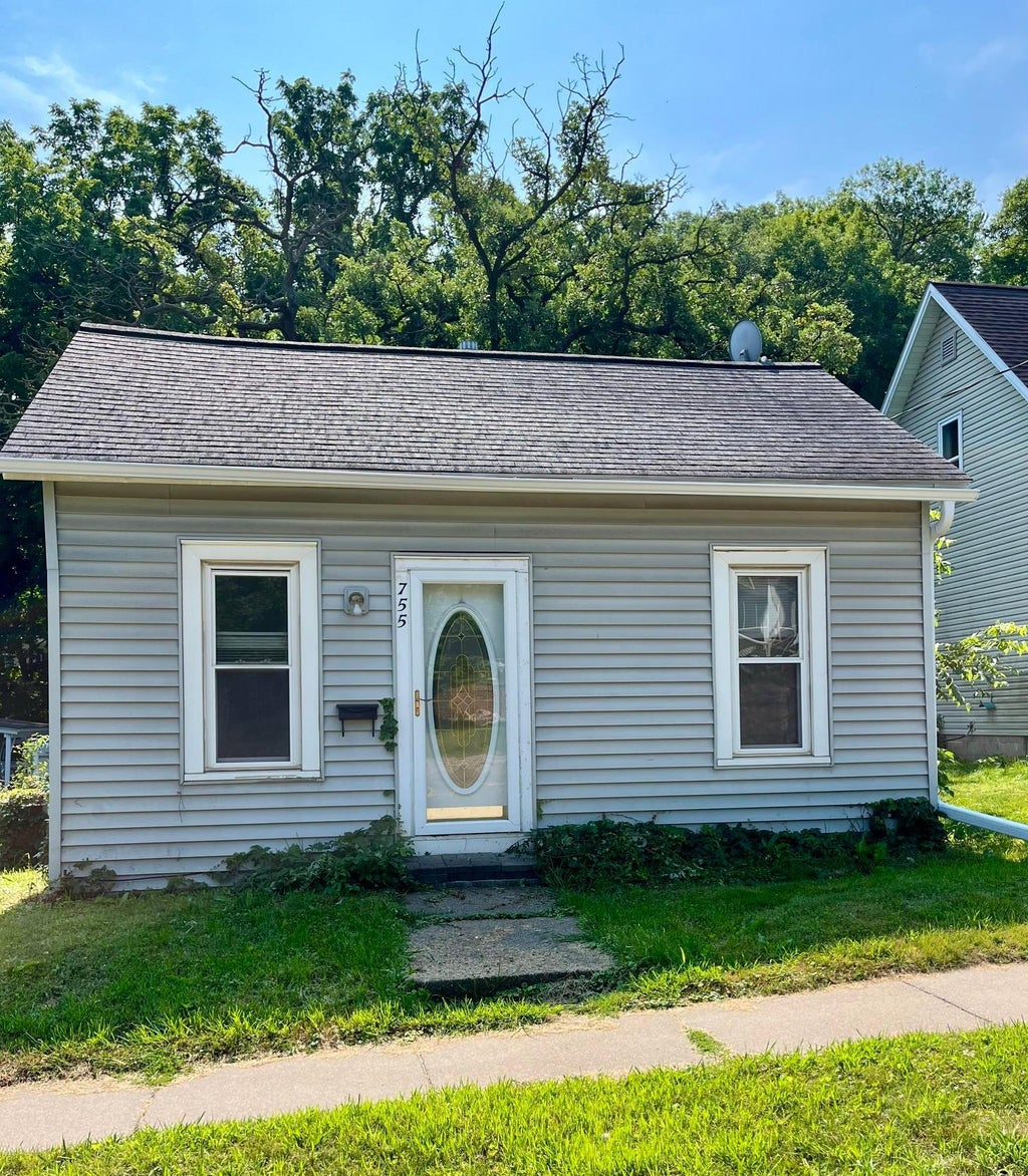 Photo of 755 West Avenue, Red Wing, MN 55066 (MLS # 7121625)