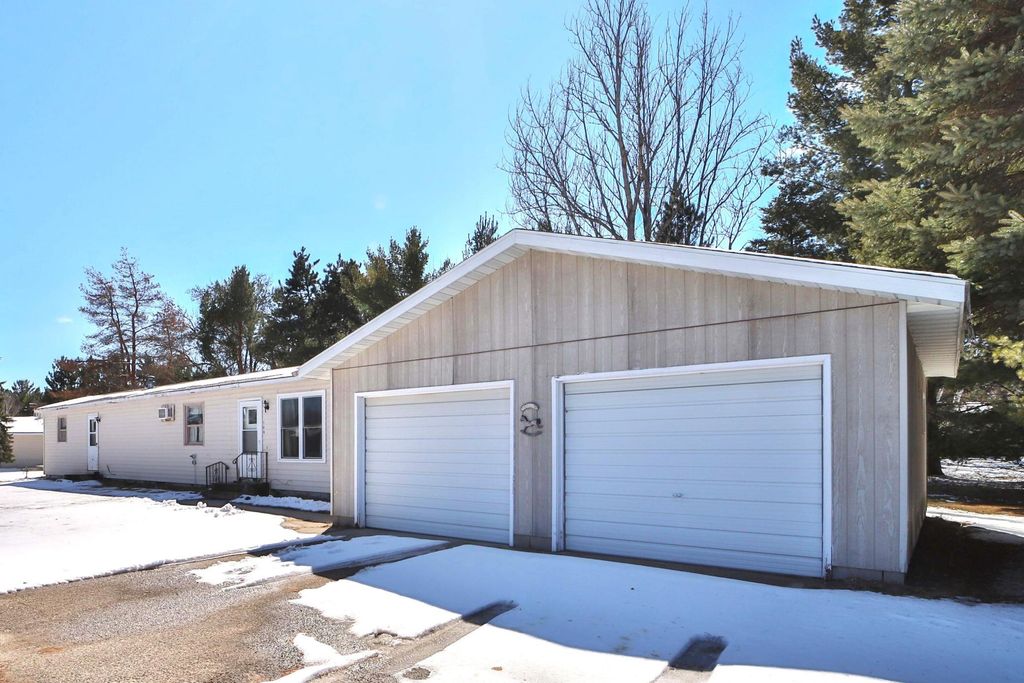 Photo of 109 Velkommen Street NE, Staples, MN 56479 (MLS # 7044527)