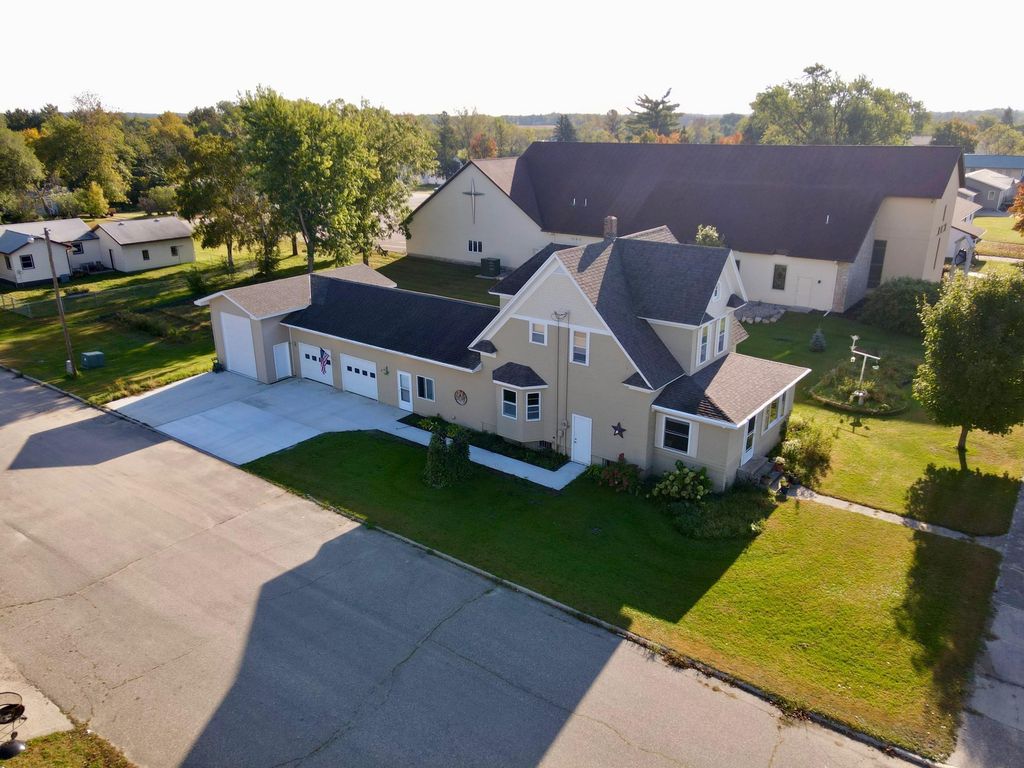 Photo of 701 Douglas Avenue, Henning, MN 56551 (MLS # 7054990)