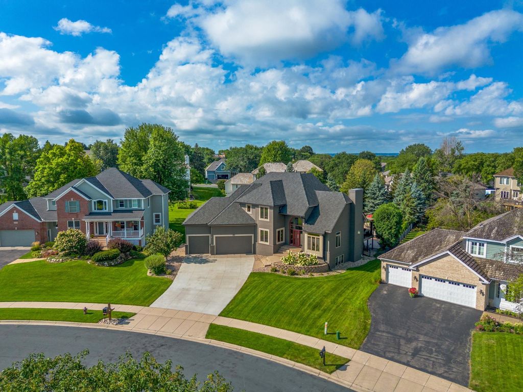 Photo of 9548 Virginia Avenue S, Bloomington, MN 55438 (MLS # 7070111)