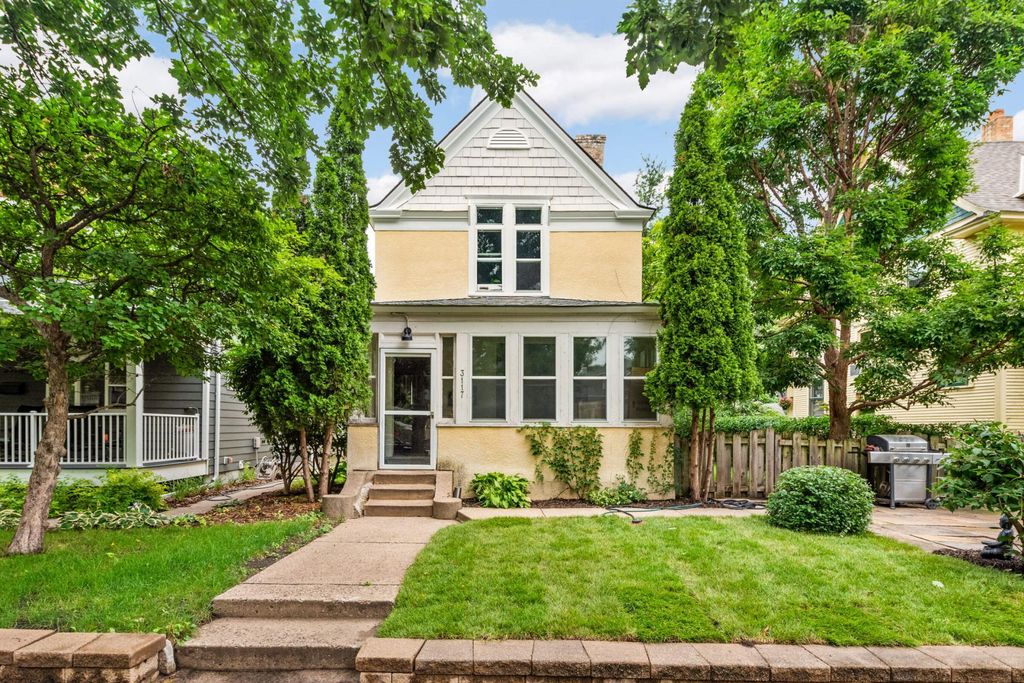 Photo of 3117 Harriet Avenue, Minneapolis, MN 55408 (MLS # 7046857)