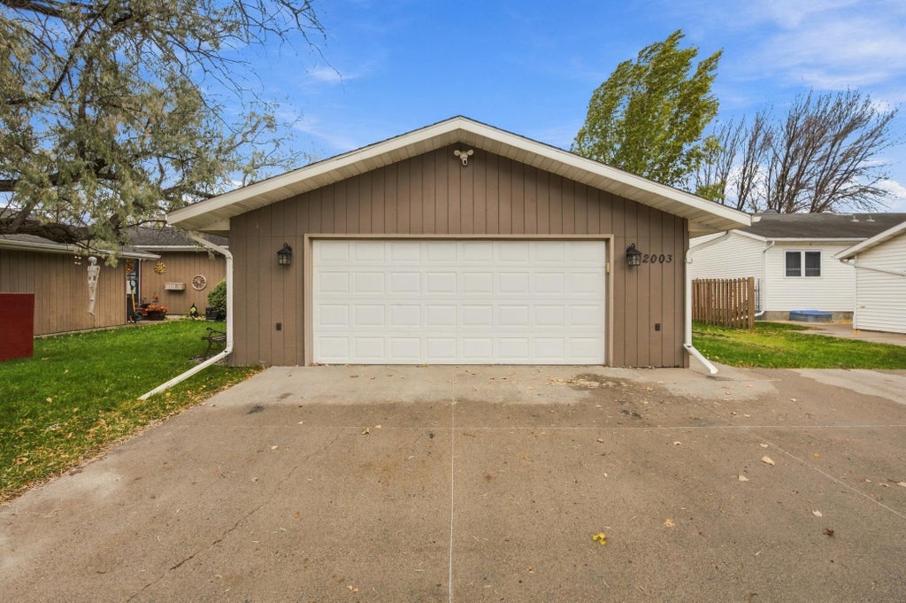 Photo of 2003 32nd Avenue S, Fargo, ND 58103 (MLS # 7164532)