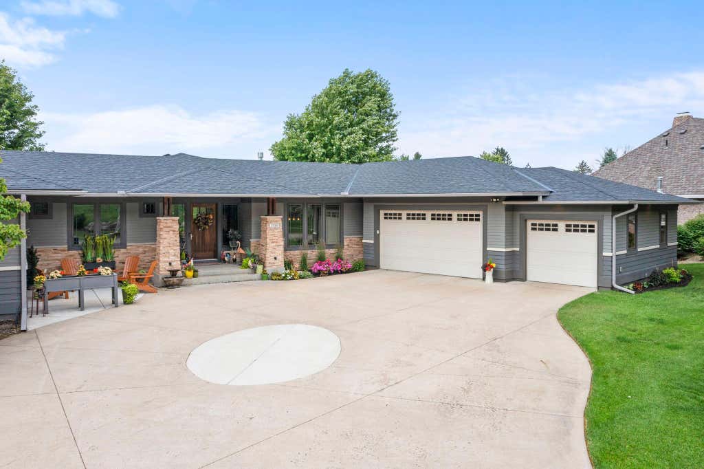 Photo of 1314 Mayflower Drive, Northfield, MN 55057 (MLS # 7098168)
