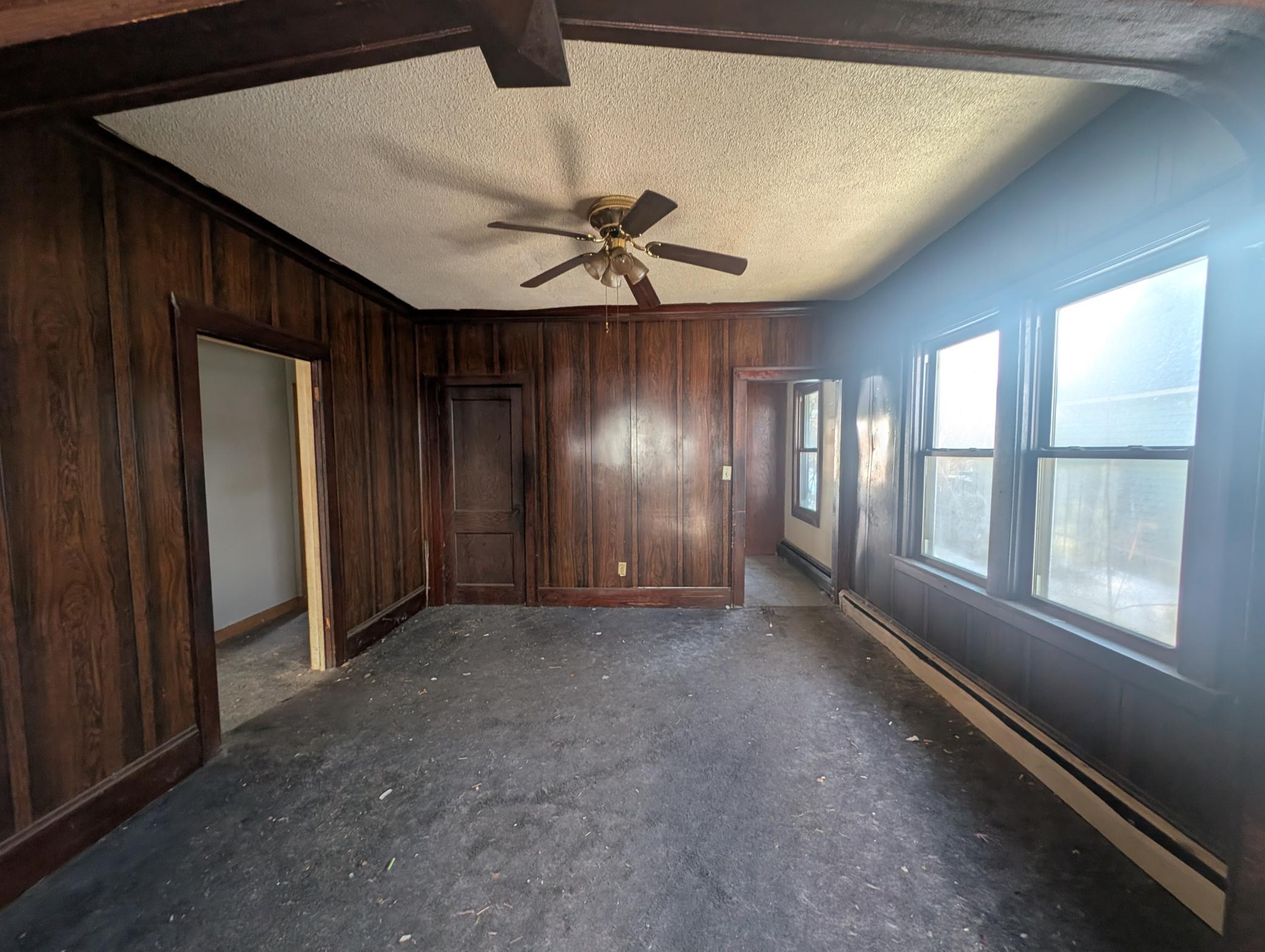 1135 Geranium Avenue E