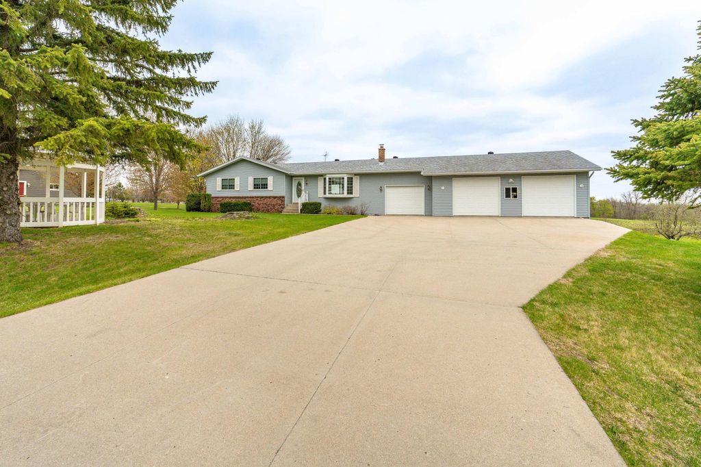Photo of 16990 River Oaks Boulevard, Fergus Falls, MN 56537 (MLS # 7072649)