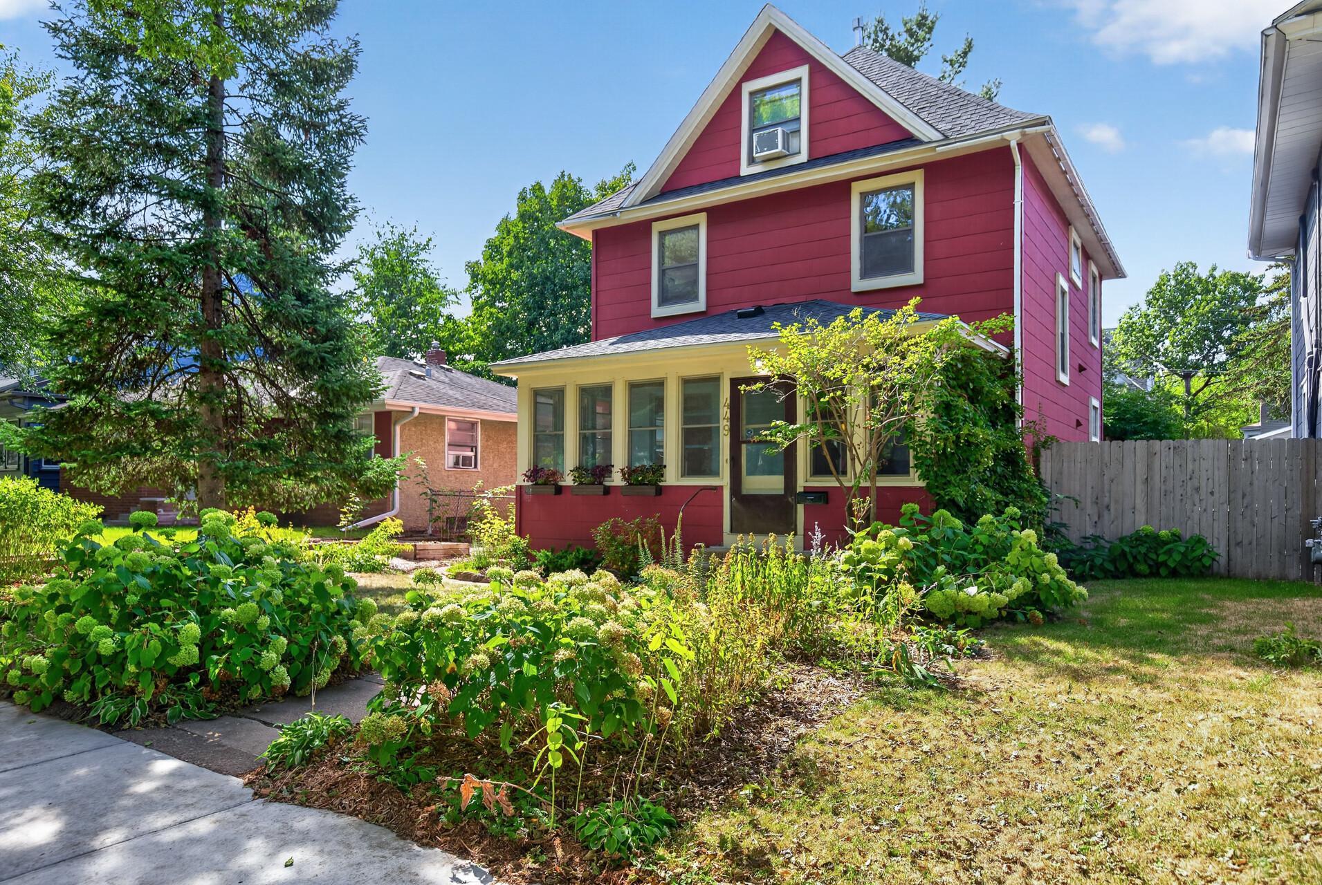449 Herschel Street