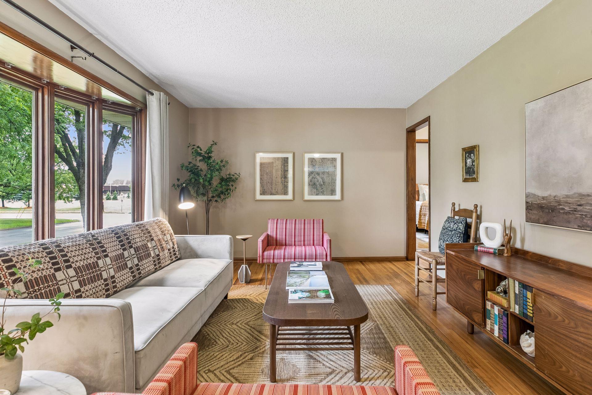 3572 Emerald Drive