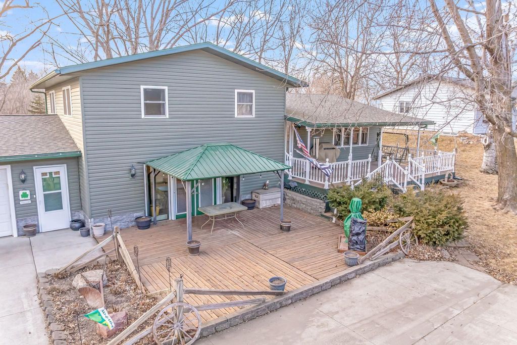 Photo of 600 Plum Avenue, Windom, MN 56101 (MLS # 7026224)