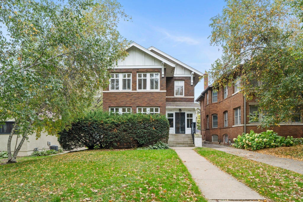 Photo of 700 Summit Avenue, Saint Paul, MN 55105 (MLS # 7162701)