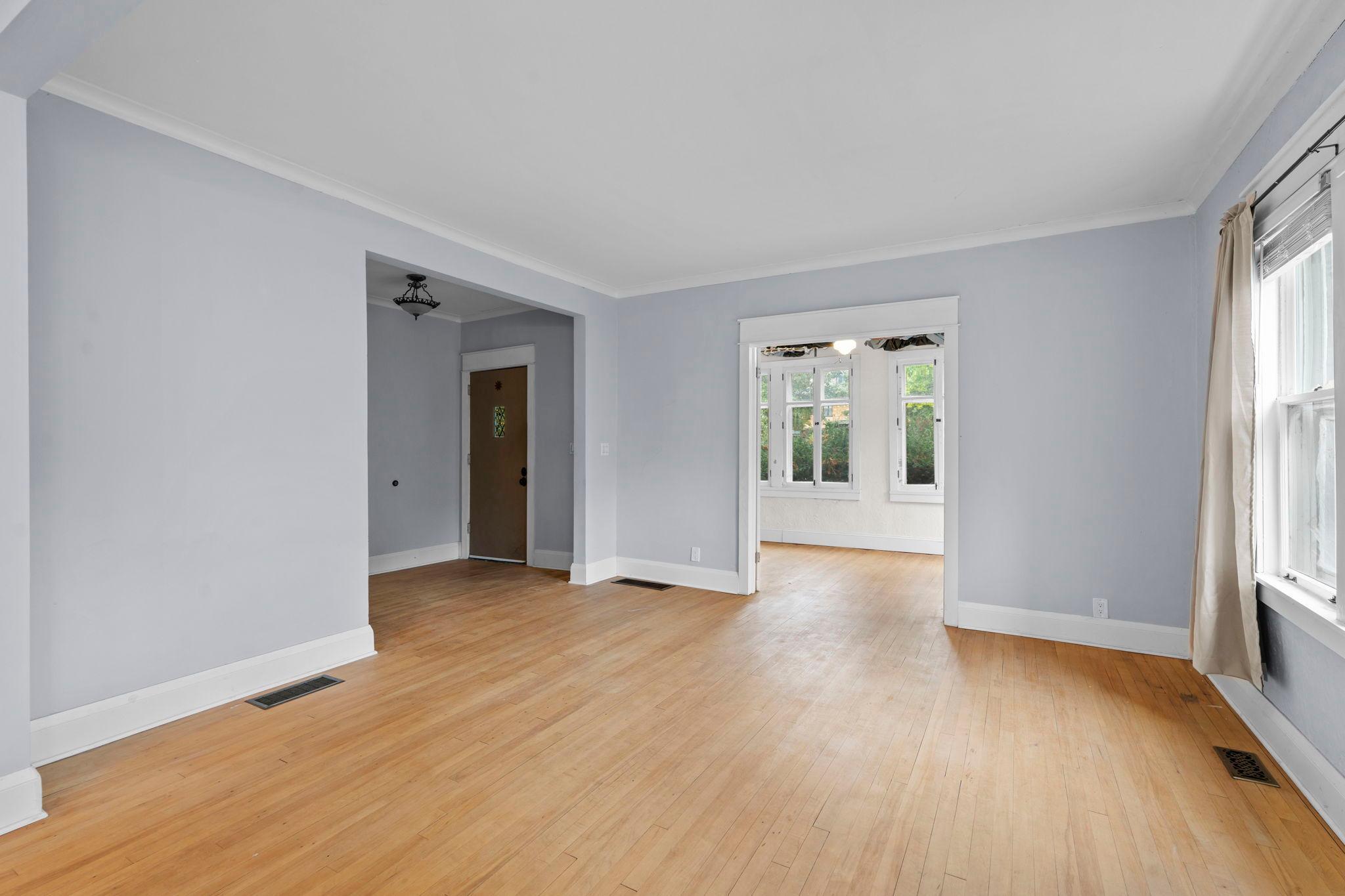 700 Summit Avenue
