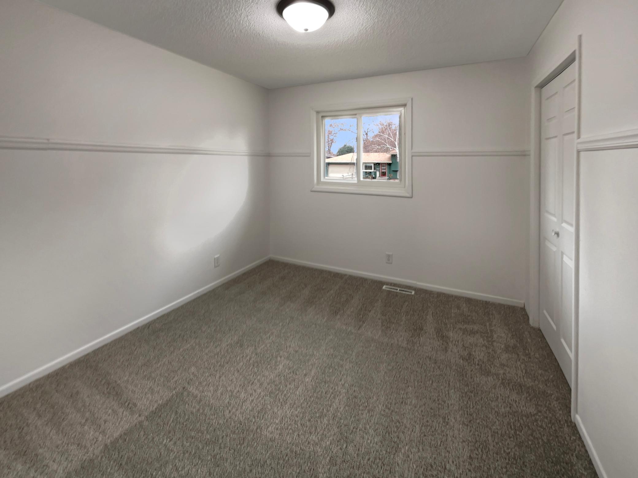 901 Oak Ridge Point NE