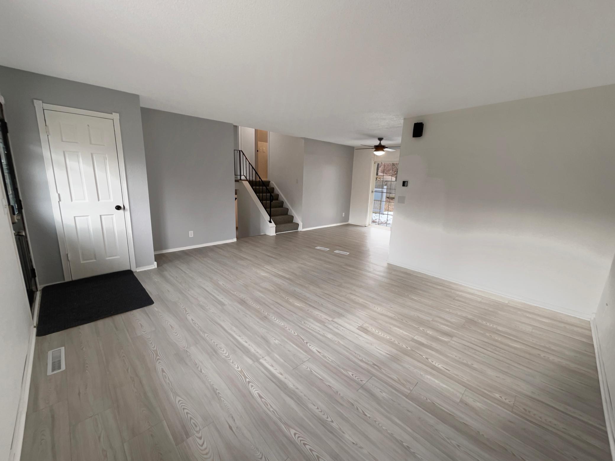 901 Oak Ridge Point NE