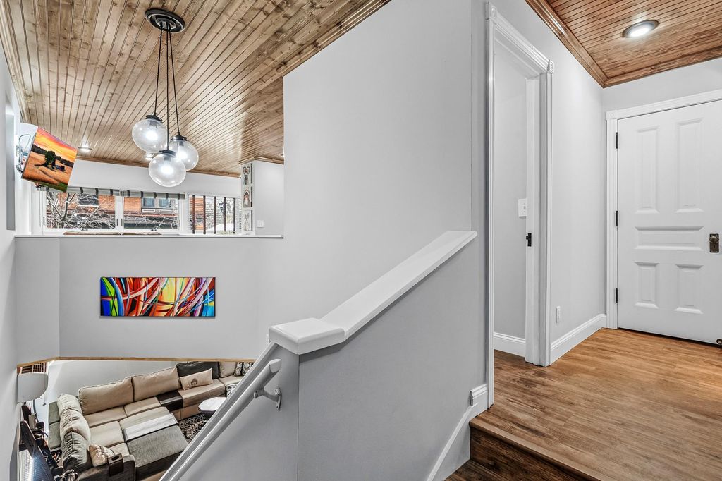 Photo of 505 Selby Avenue #3, Saint Paul, MN 55102 (MLS # 7031357)