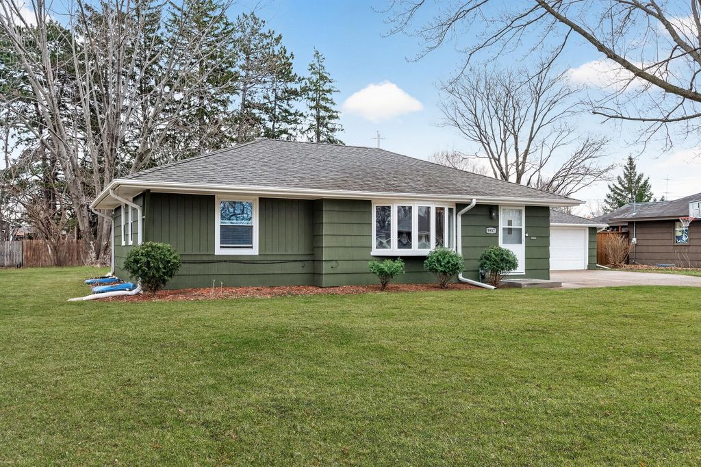 Photo of 9937 Columbus Avenue S, Bloomington, MN 55420 (MLS # 6811300)