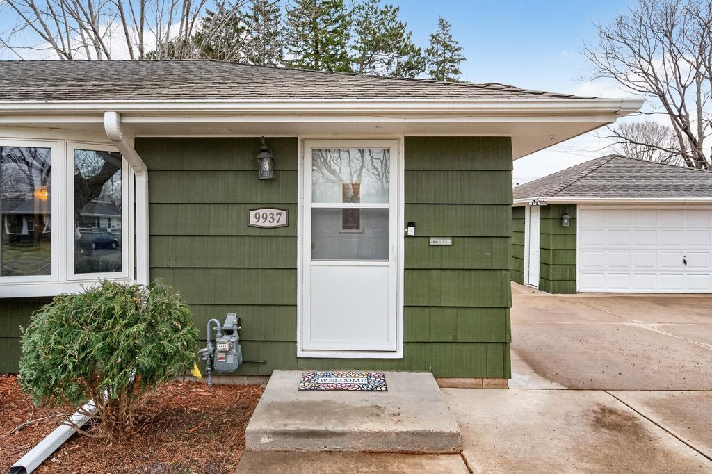 Photo of 9937 Columbus Avenue S, Bloomington, MN 55420 (MLS # 6811300)