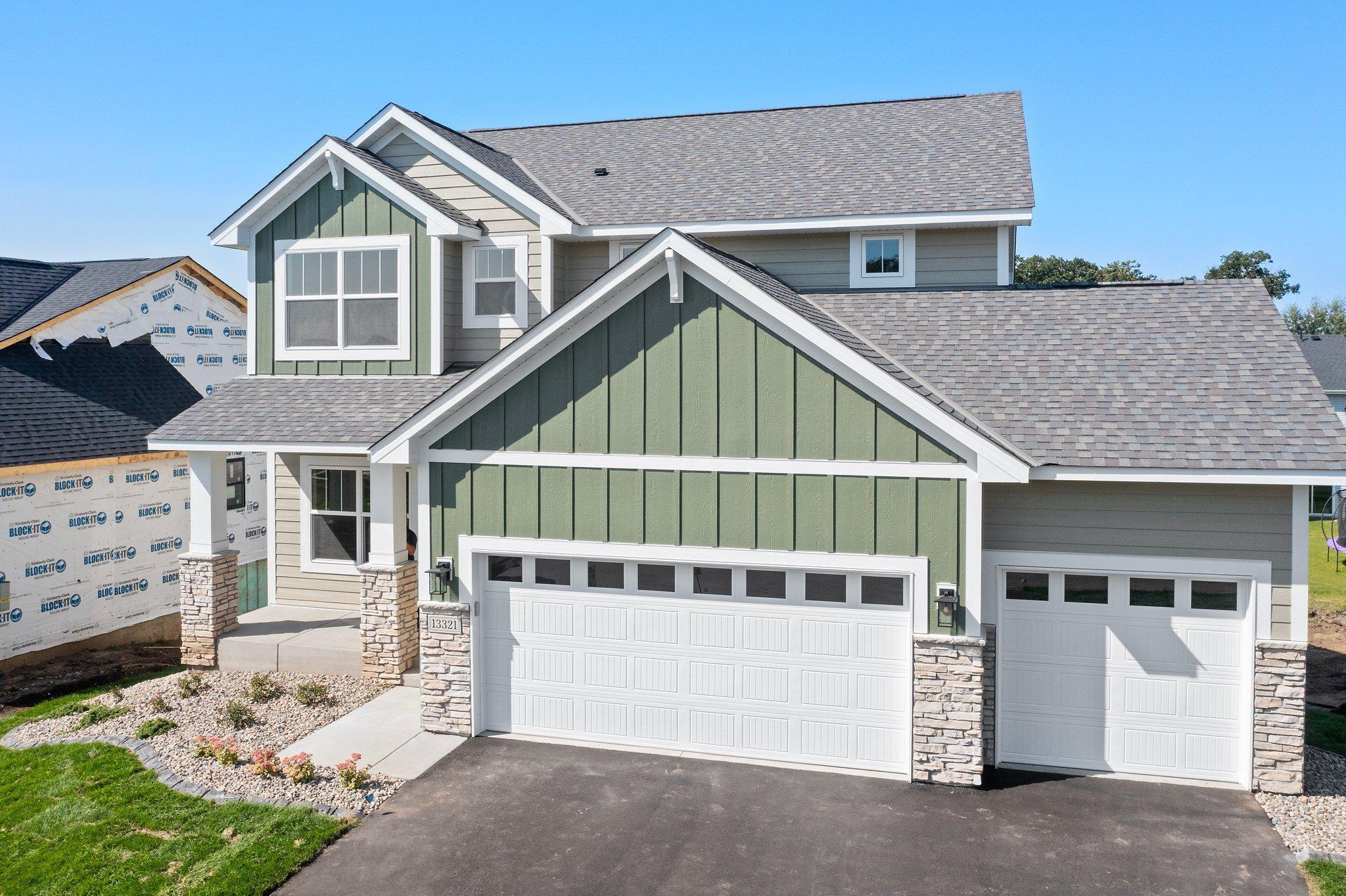 4569 196th Street W