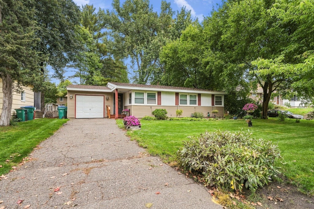 Photo of 6810 W 23rd Street, Saint Louis Park, MN 55426 (MLS # 7112853)