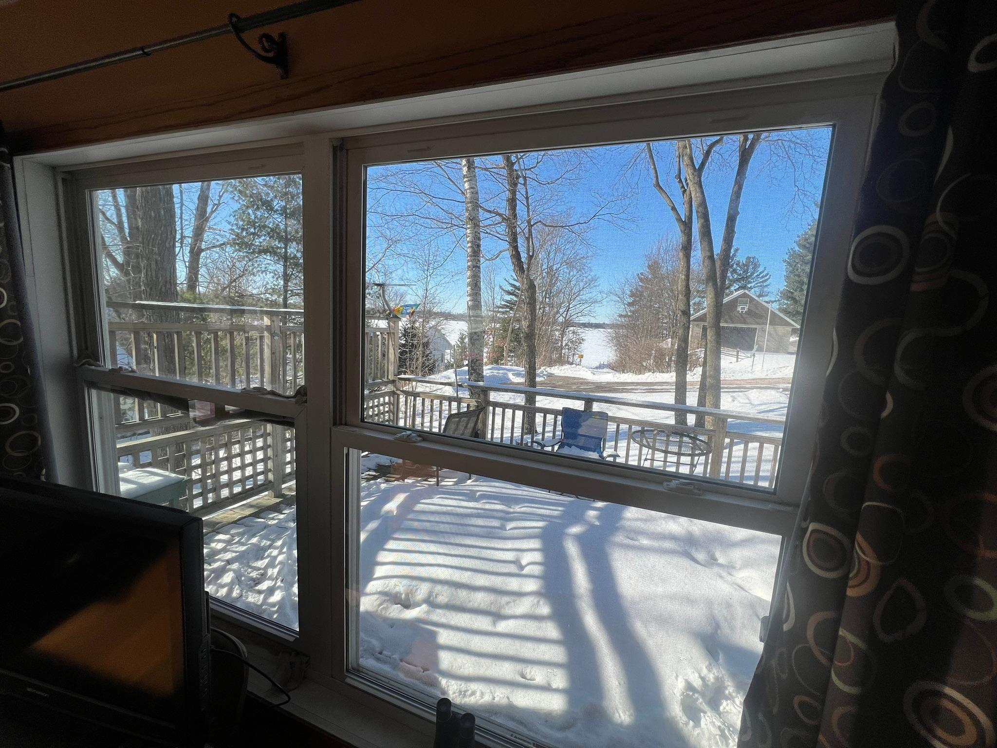 2152 E Round Lake Lane