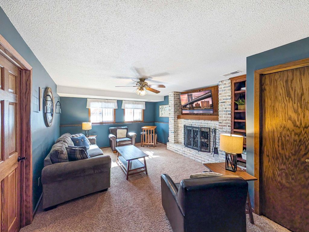 Photo of 14223 E 143rd Lane, Burnsville, MN 55337 (MLS # 7043491)