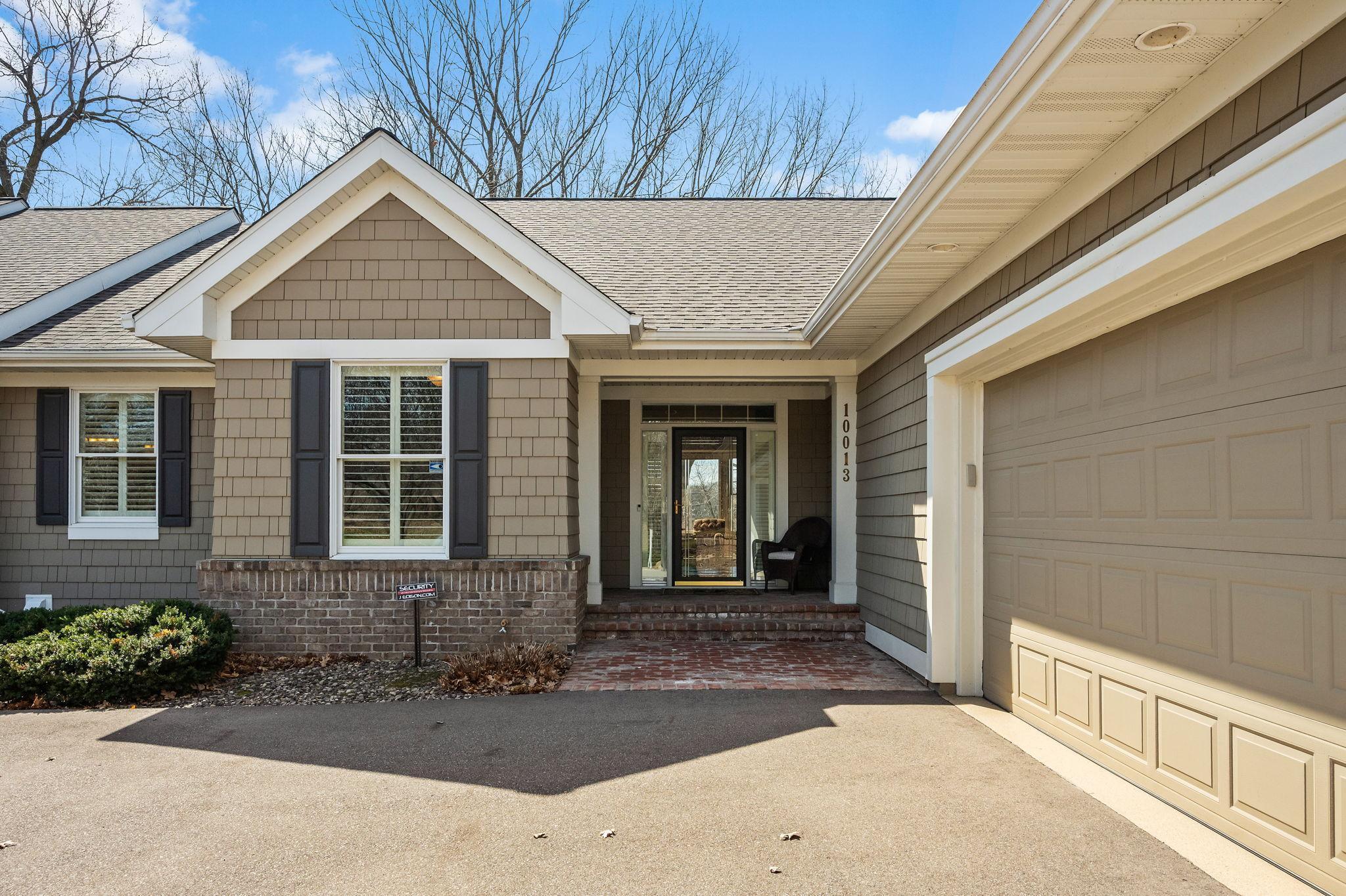 10013 Waterfront Drive