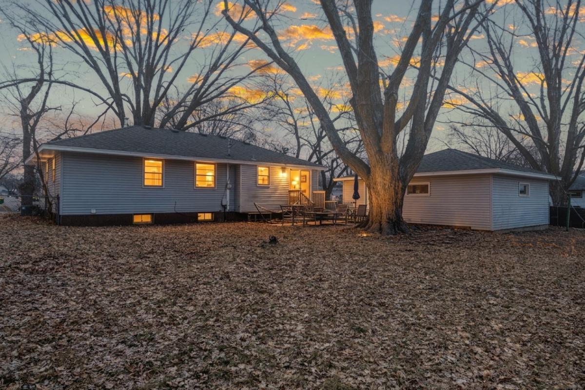 7825 Newton Avenue N