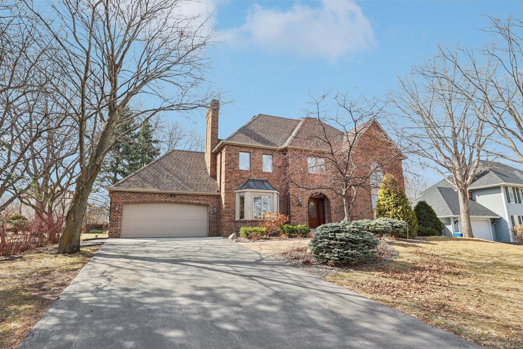 Photo of 4615 Juneau Lane N, Plymouth, MN 55446 (MLS # 7043053)