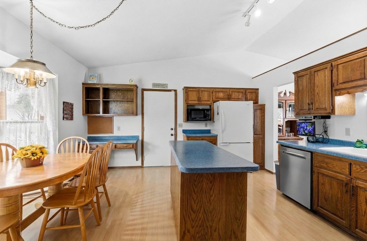 1531 Oakwood Terrace