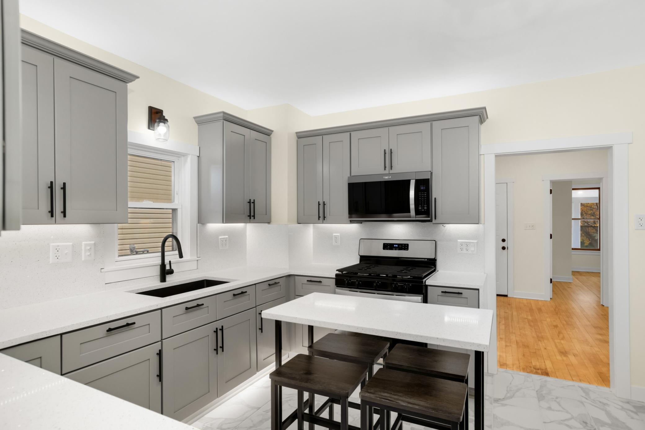 773 Hawthorne Avenue E