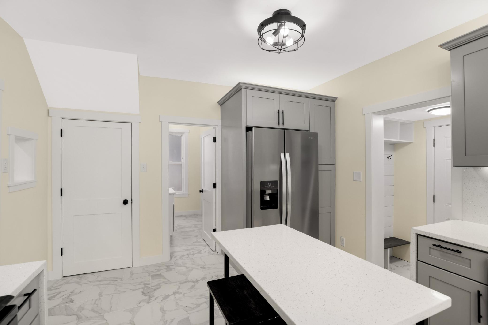 773 Hawthorne Avenue E