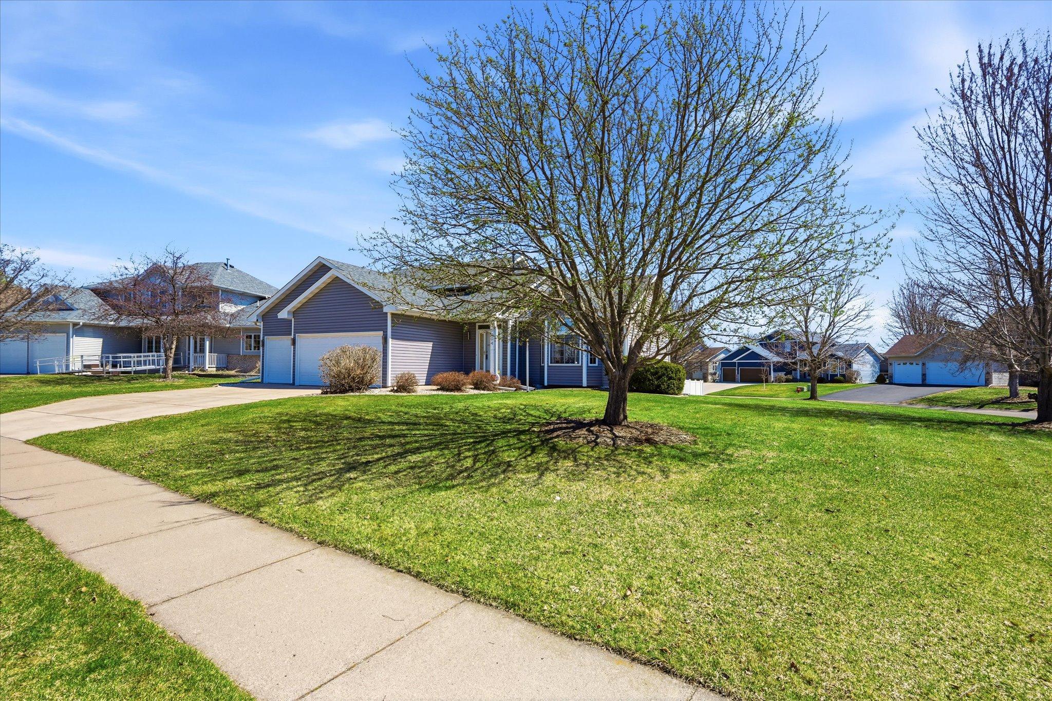 10004 Fallgold Parkway N