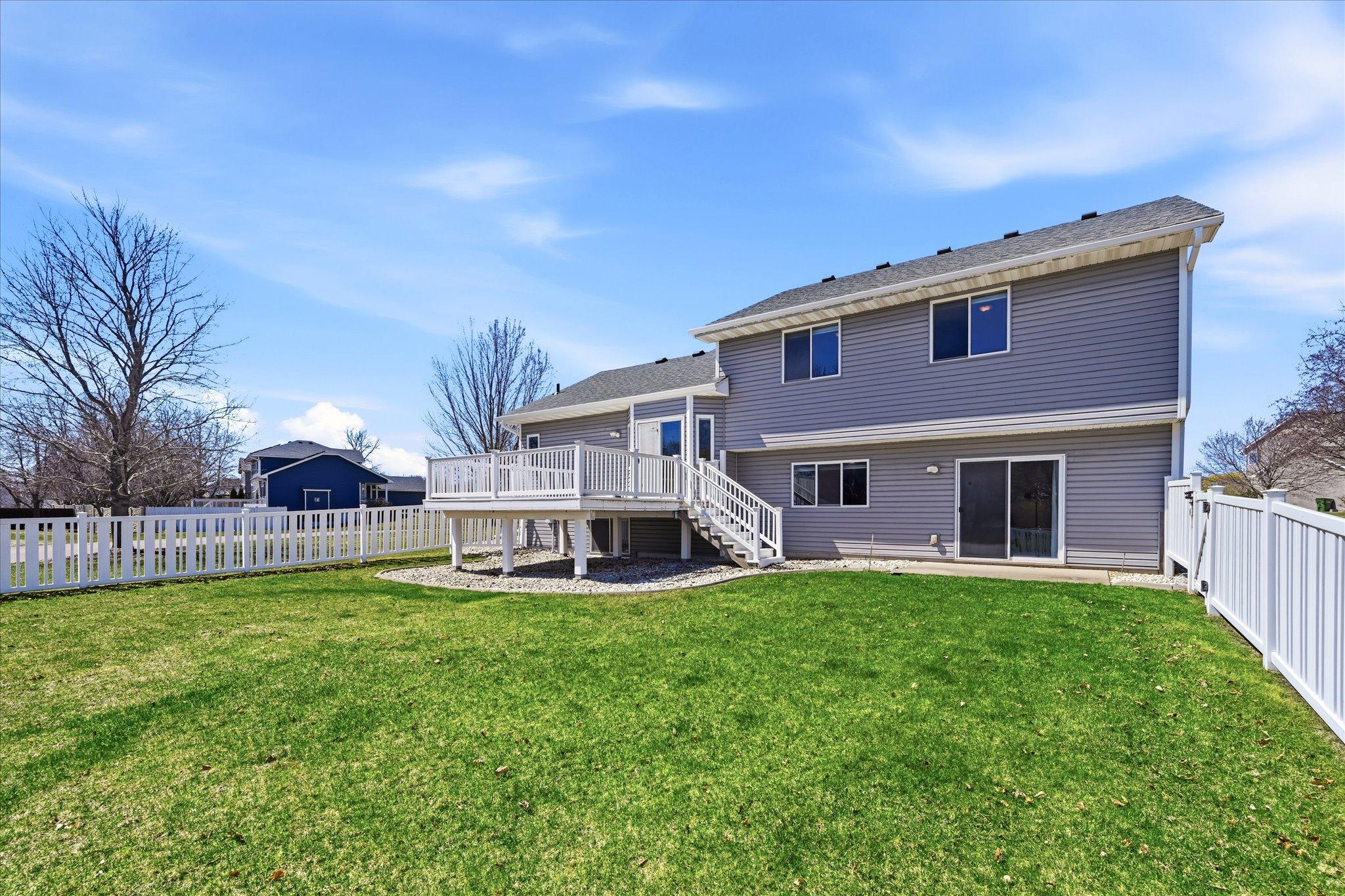 10004 Fallgold Parkway N